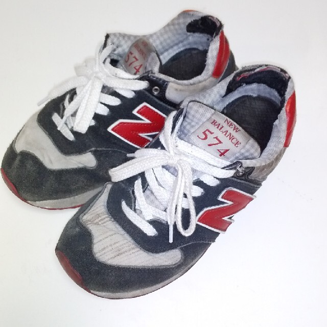 New Balance ﾆｭｰﾊﾞﾗﾝｽ ｽﾆｰｶｰ 574 黒ｎ文字赤 25cm ﾕﾆｾｯｸｽ 中敷きの