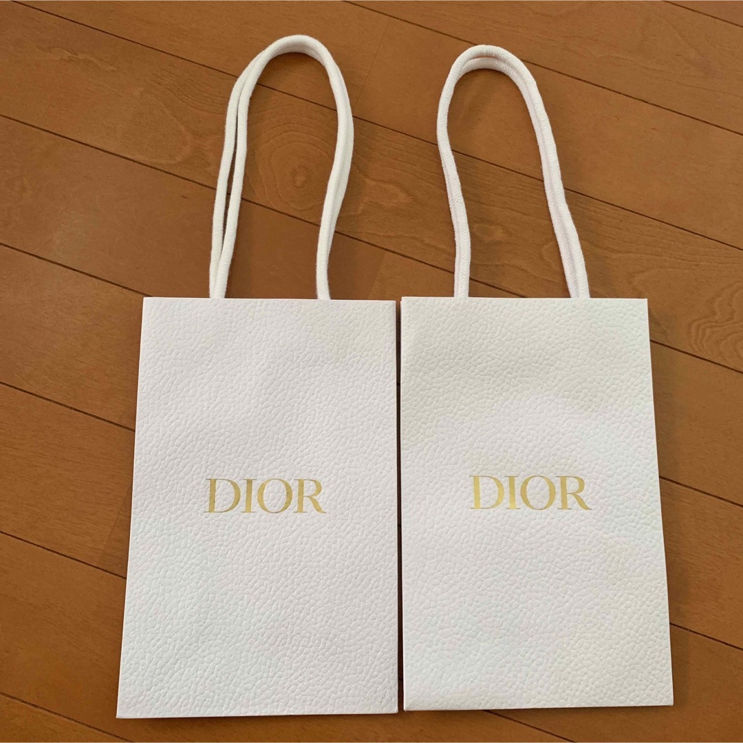 Christian Dior(クリスチャンディオール)の【美品】Dior ディオール ショップ袋　紙袋　プレゼント　3枚セット レディースのバッグ(ショップ袋)の商品写真