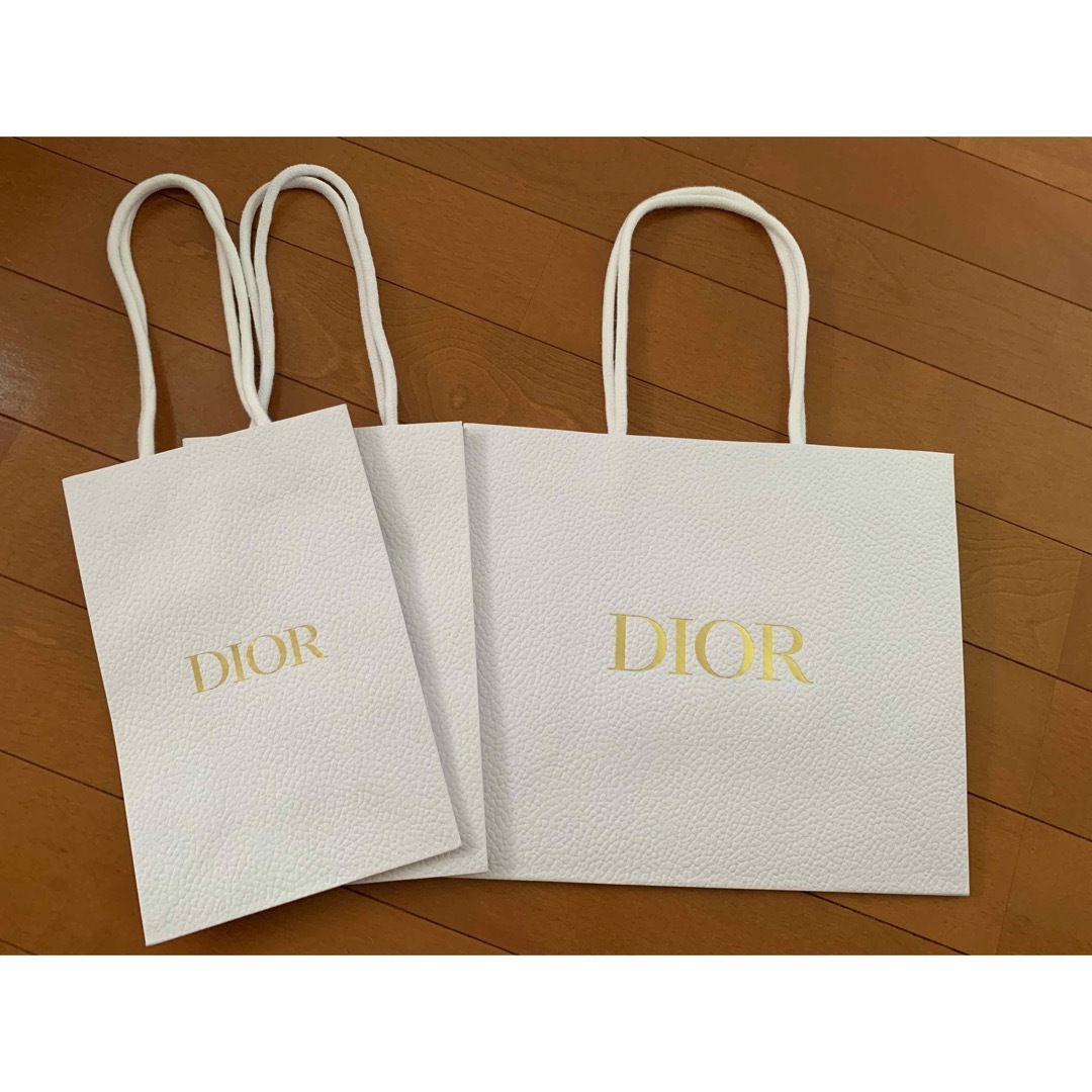 Christian Dior(クリスチャンディオール)の【美品】Dior ディオール ショップ袋　紙袋　プレゼント　3枚セット レディースのバッグ(ショップ袋)の商品写真