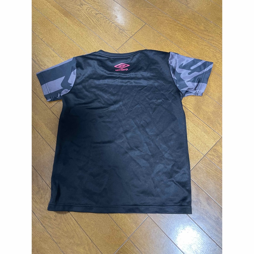 UMBRO(アンブロ)のUMBRO 子供用Tシャツ 140cm キッズ/ベビー/マタニティのキッズ服男の子用(90cm~)(Tシャツ/カットソー)の商品写真