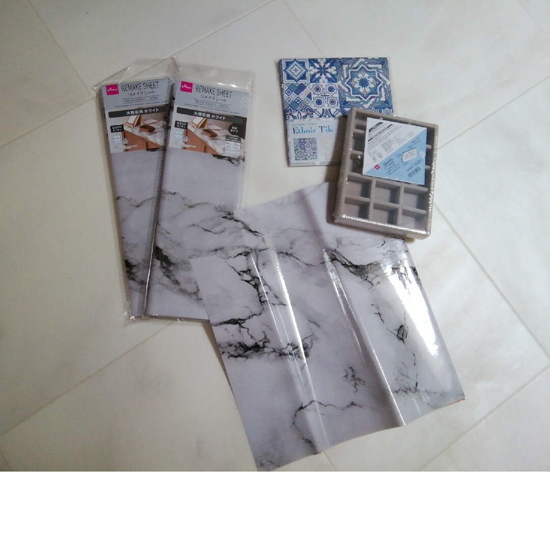 DAISO(ダイソー)のダイソー　リメイクシート　小物整理ケース　折り紙 ハンドメイドの生活雑貨(雑貨)の商品写真