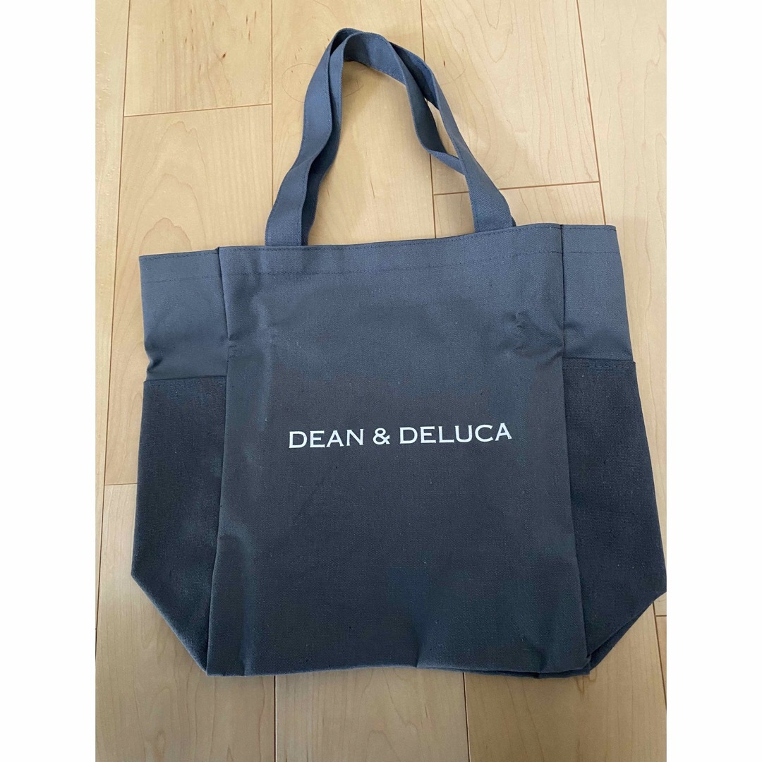 DEAN & DELUCA(ディーンアンドデルーカ)のDEAN & DELUCA  トートバッグ　未使用品 レディースのバッグ(エコバッグ)の商品写真