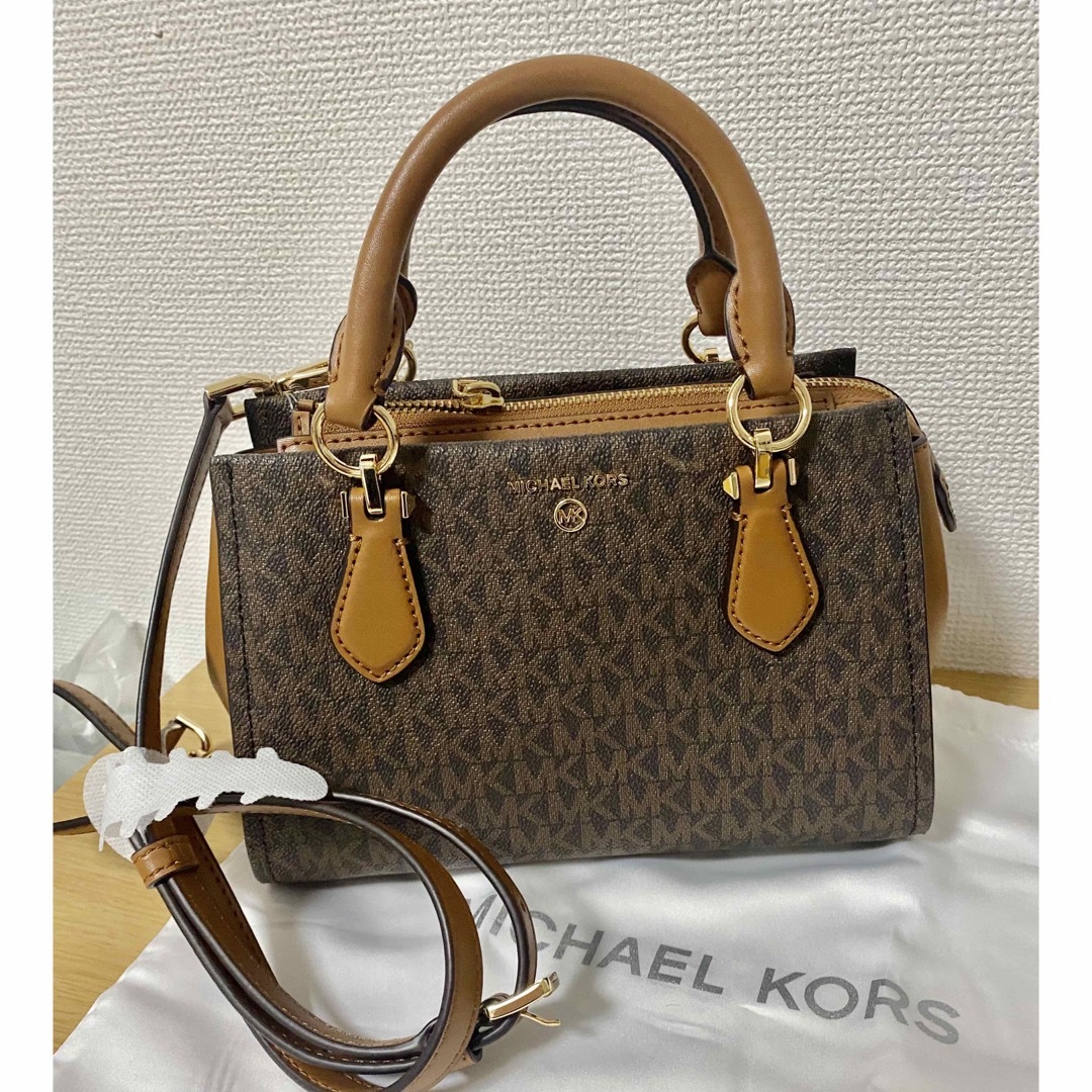 Michael Kors(マイケルコース)の【新品】MICHAEL MICHAEL KORS ハンドバッグ MARILYN レディースのバッグ(ハンドバッグ)の商品写真