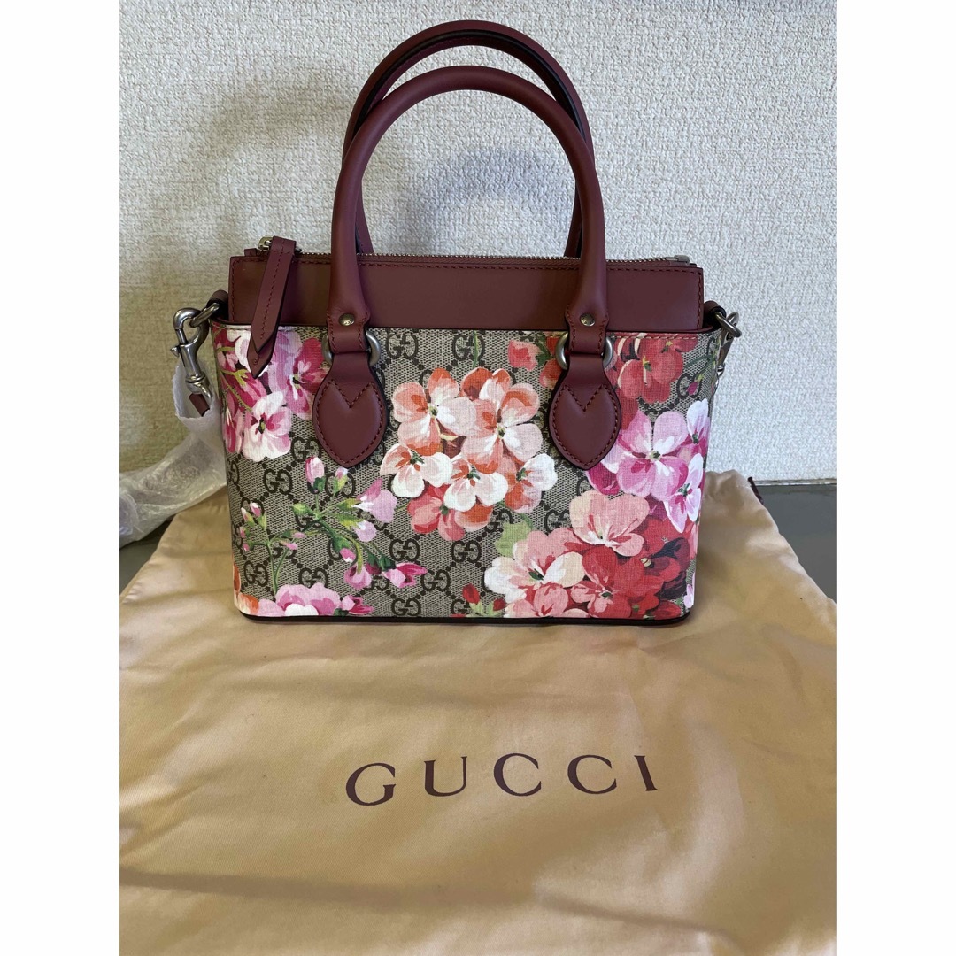 Gucci - GUCCI GG スプリームブルームス 花柄2wayバッグの通販 by