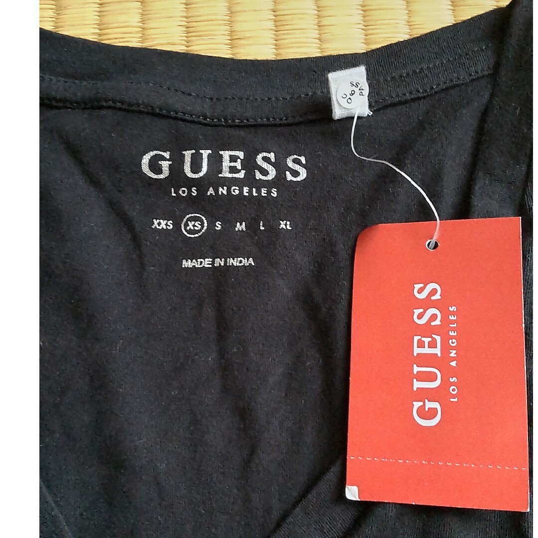 GUESS(ゲス)の新品未使用 GUESSハワイ  Tシャツ レディースのトップス(Tシャツ(半袖/袖なし))の商品写真