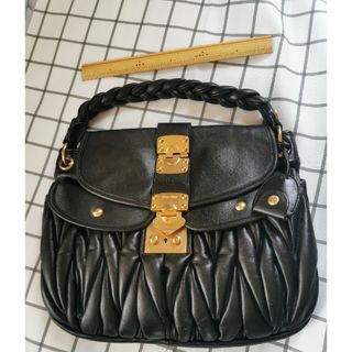 ミュウミュウ メンズ ショルダーバッグ(メンズ)の通販 31点 | miumiuの