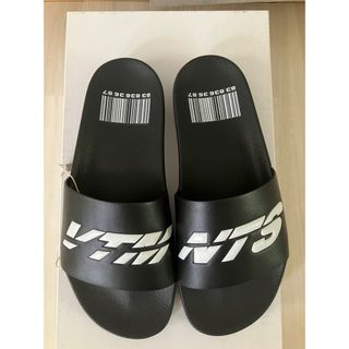 ヴェトモン(VETEMENTS)の新品未使用　VTMNTS  22ss VTMNTS POOL SLIDES(サンダル)