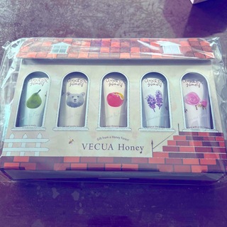 VECUA Honey ワンダーハニー 蜜蜂の森のハンドクリームギフト 20g×(ハンドクリーム)