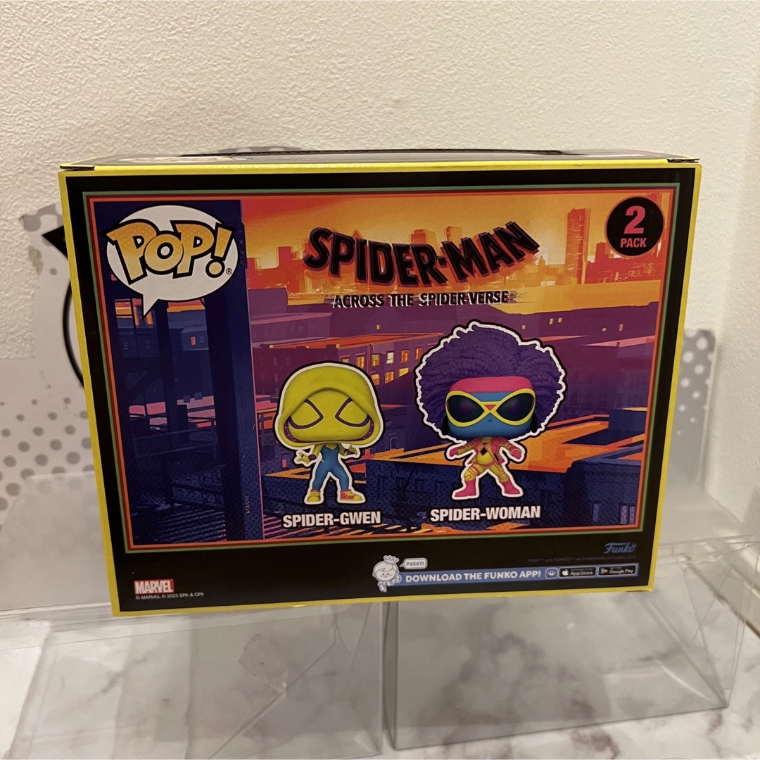 MARVEL(マーベル)のFUNKO POP!  グウェン&スパイダーウーマン　ブラックライト エンタメ/ホビーのフィギュア(SF/ファンタジー/ホラー)の商品写真