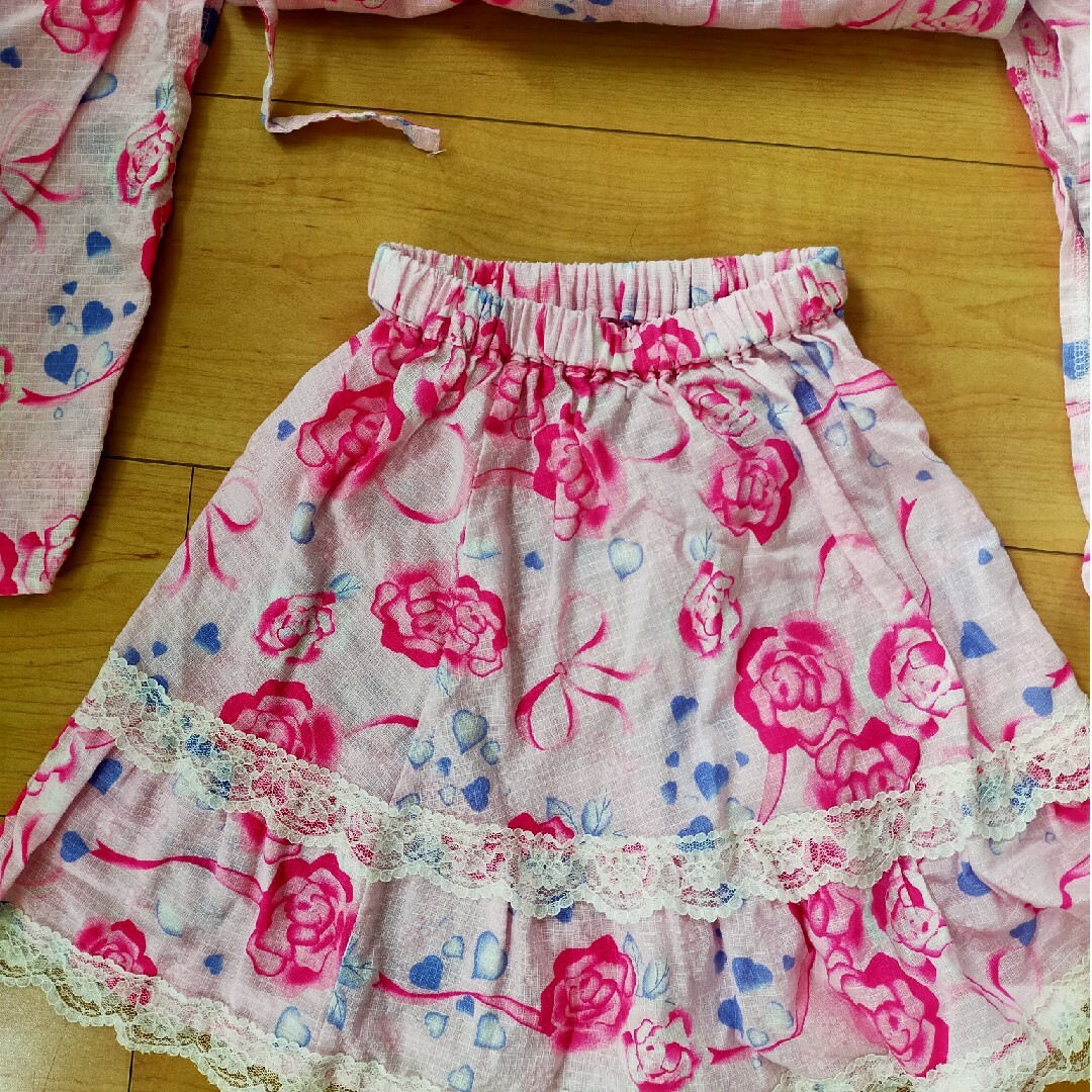 西松屋(ニシマツヤ)の西松屋 スカート浴衣 キッズ/ベビー/マタニティのキッズ服女の子用(90cm~)(甚平/浴衣)の商品写真