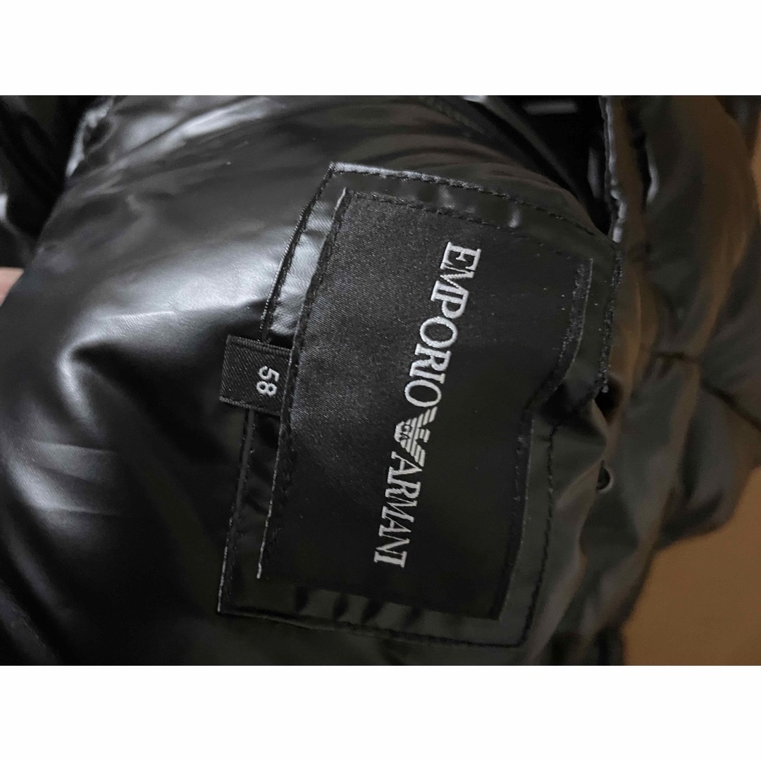 EMPORIO ARMANI イーグル ロゴ エンボス フード ダウンジャケット