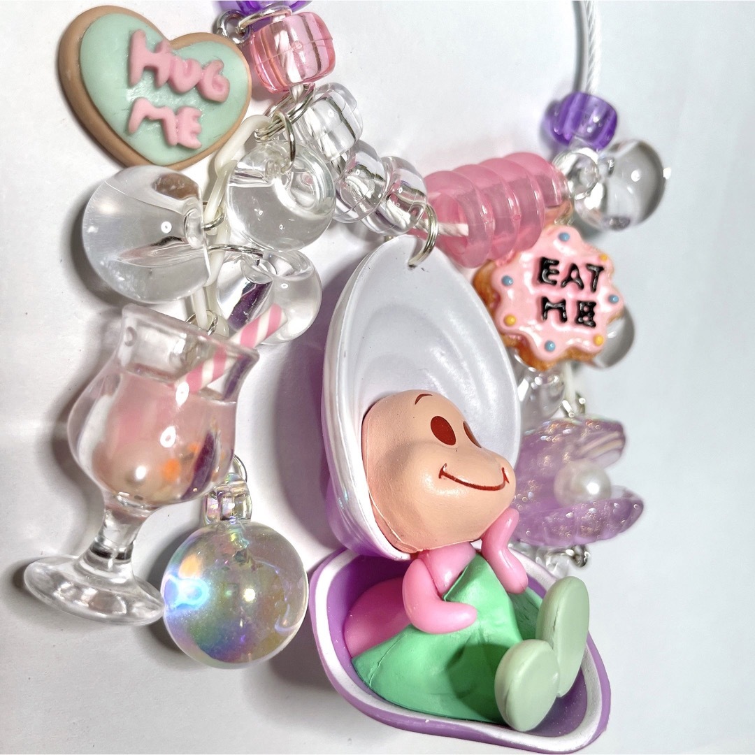 Disney(ディズニー)のごきげんな牡蠣の赤ちゃん🐚🪸👶🫧🐠キーホルダー ハンドメイドのアクセサリー(キーホルダー/ストラップ)の商品写真