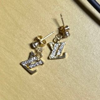 Louis Vuitton MONOGRAM Louisette stud earrings (M80268, M80267)