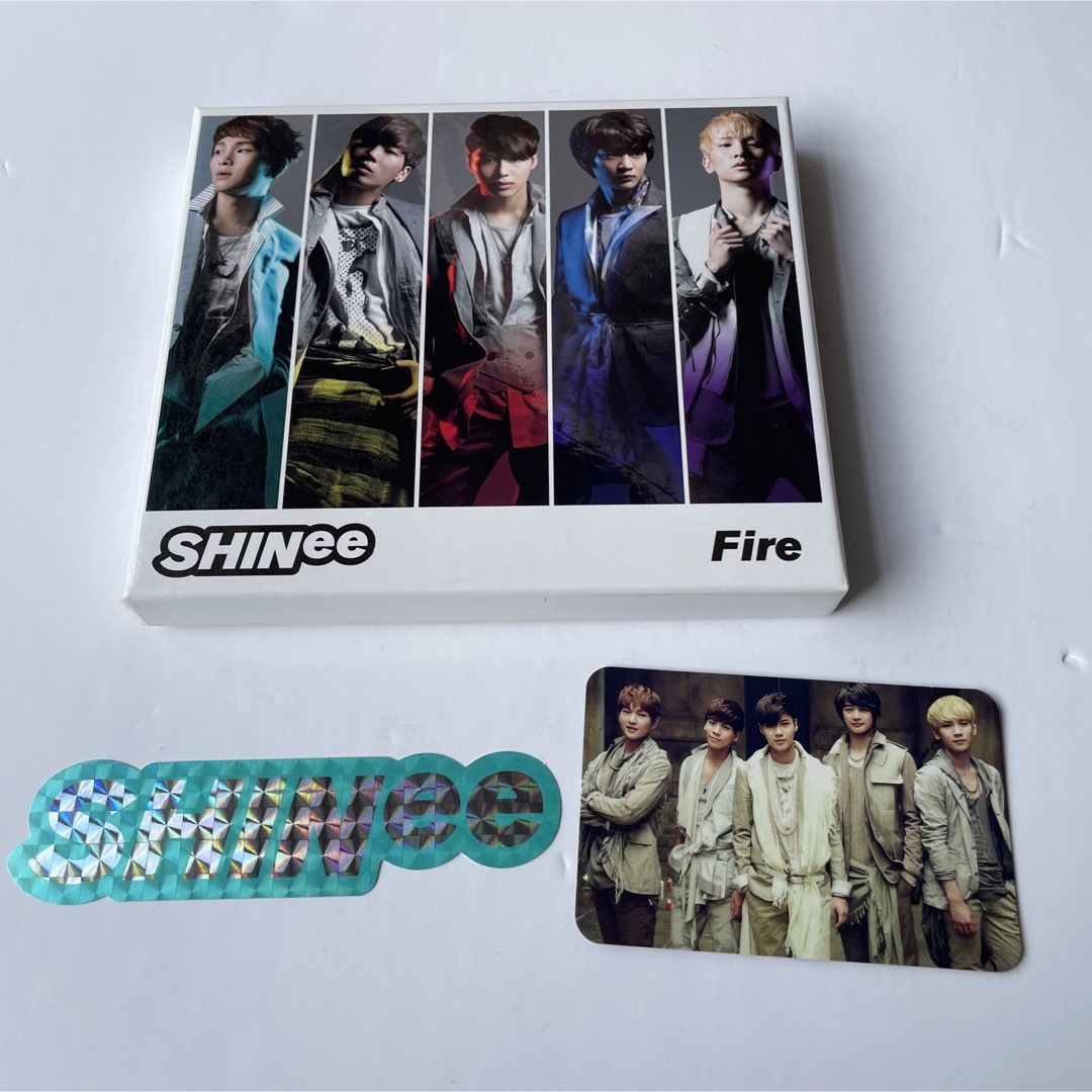 SHINee Fire 初回限定盤　トレカ　ステッカー付 エンタメ/ホビーのCD(K-POP/アジア)の商品写真