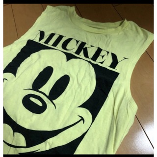 ディズニー(Disney)のミッキーイエローノースリーブ(Tシャツ(半袖/袖なし))