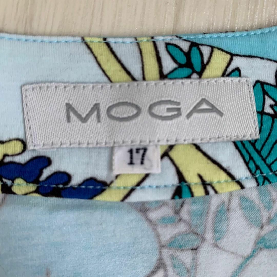 MOGA(モガ)のMOGA 大きいサイズ花柄トップス size 17 レディースのトップス(Tシャツ(半袖/袖なし))の商品写真