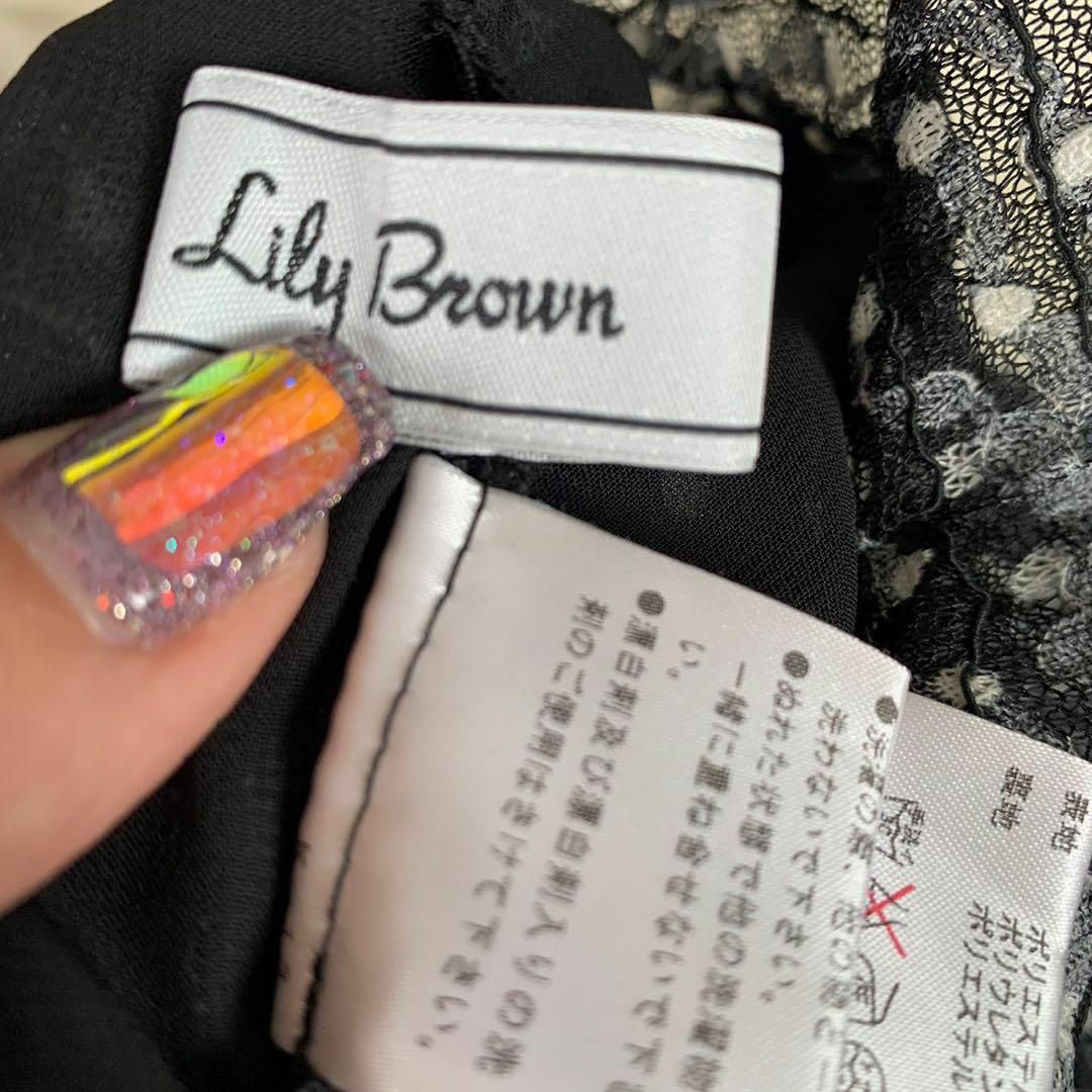 Lily Brown(リリーブラウン)のLily Browm リリーブラウン　ショート丈　ブラウス　ドット柄　Fサイズ レディースのトップス(Tシャツ(半袖/袖なし))の商品写真