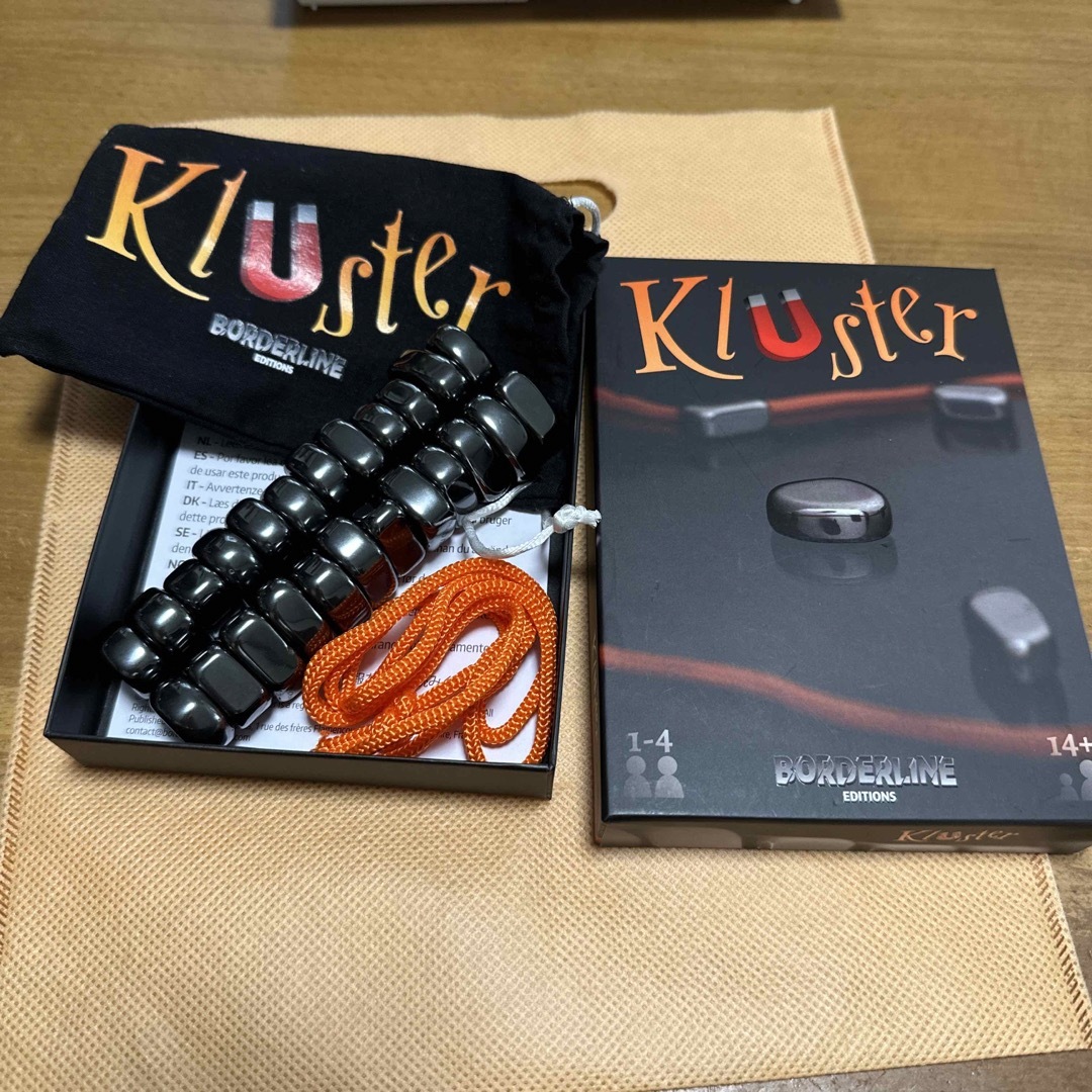 Kluster クラスター 磁石 ゲーム エンタメ/ホビーのテーブルゲーム/ホビー(その他)の商品写真