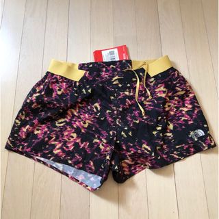 ザノースフェイス(THE NORTH FACE)の今週末迄　新品　未使用　the north face sports pants(ショートパンツ)