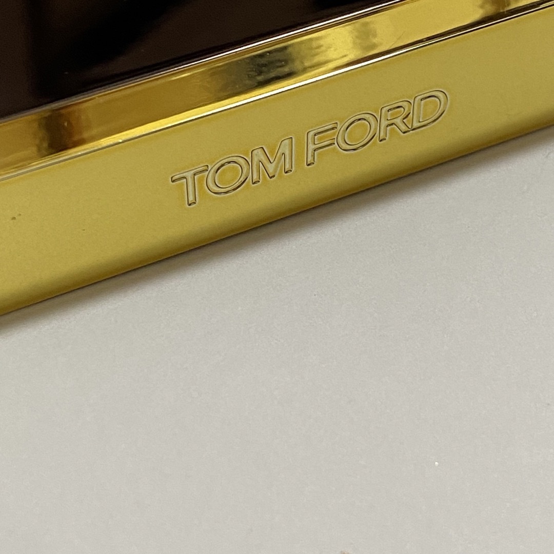 TOM FORD BEAUTY(トムフォードビューティ)のトム フォード ビューティ アイ カラー クォード 25 プリティベイビー コスメ/美容のベースメイク/化粧品(アイシャドウ)の商品写真