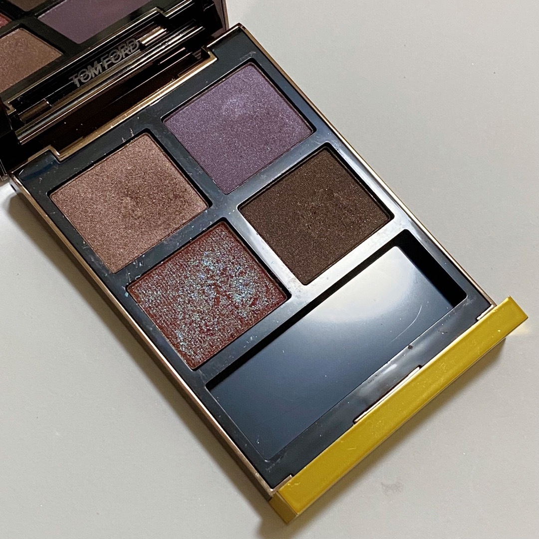 TOM FORD BEAUTY(トムフォードビューティ)のトム フォード ビューティ アイ カラー クォード 25 プリティベイビー コスメ/美容のベースメイク/化粧品(アイシャドウ)の商品写真