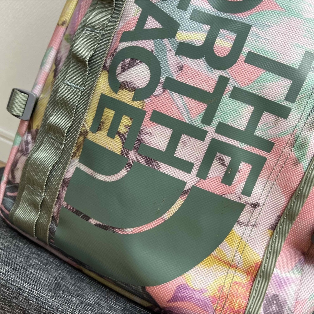 THE NORTH FACE ヒューズボックス　バレットピンクサンライズプリント