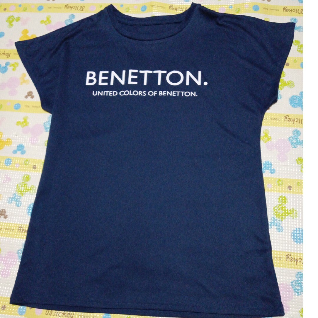 UNITED COLORS OF BENETTON.(ユナイテッドカラーズオブベネトン)の最終値下げ☆新品未使用☆ベネトン☆Tシャツ☆ラッシュガード☆Ｌサイズ☆紺色☆ レディースのトップス(Tシャツ(半袖/袖なし))の商品写真