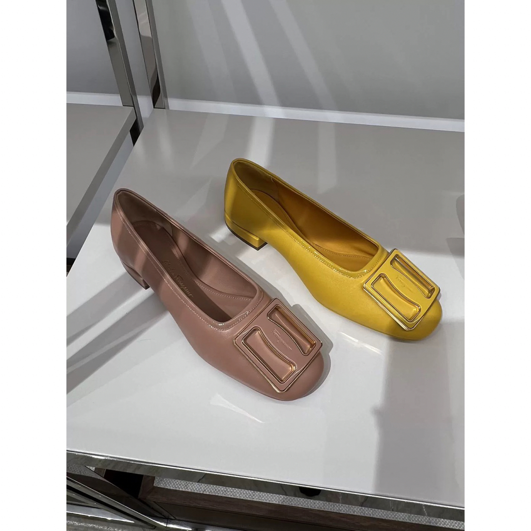 Ferragamo(フェラガモ)のGW限定セールFerragamo正規新品パンプス36.5cm レディースの靴/シューズ(ハイヒール/パンプス)の商品写真