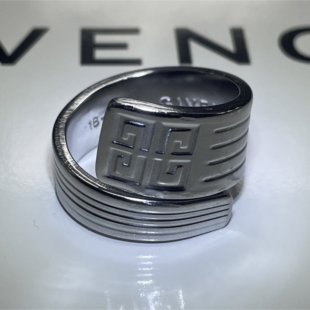 GIVENCHY(ジバンシィ)のGIVENCHY リング 【サイズオーダー可能・1号〜35号】 メンズのアクセサリー(リング(指輪))の商品写真