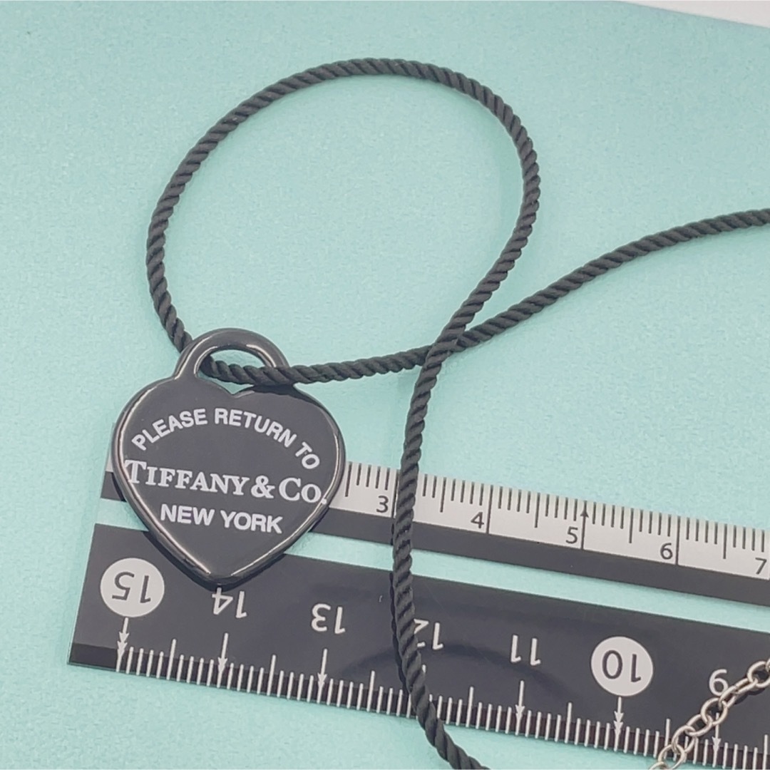 Tiffany & Co.(ティファニー)の希少TIFFANY&Co.ティファニーリターントゥ.セラミックネックレス　黒 レディースのアクセサリー(ネックレス)の商品写真