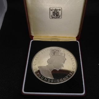エリザベス2世 フォークランド諸島 終戦100周年記念 25ポンド銀貨(貨幣)