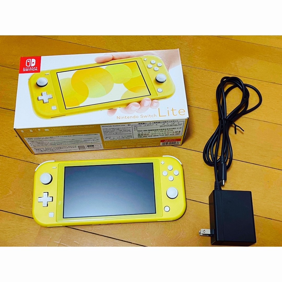 Nintendo Switch(ニンテンドースイッチ)のNintendo Switch Lite イエロー エンタメ/ホビーのゲームソフト/ゲーム機本体(家庭用ゲーム機本体)の商品写真