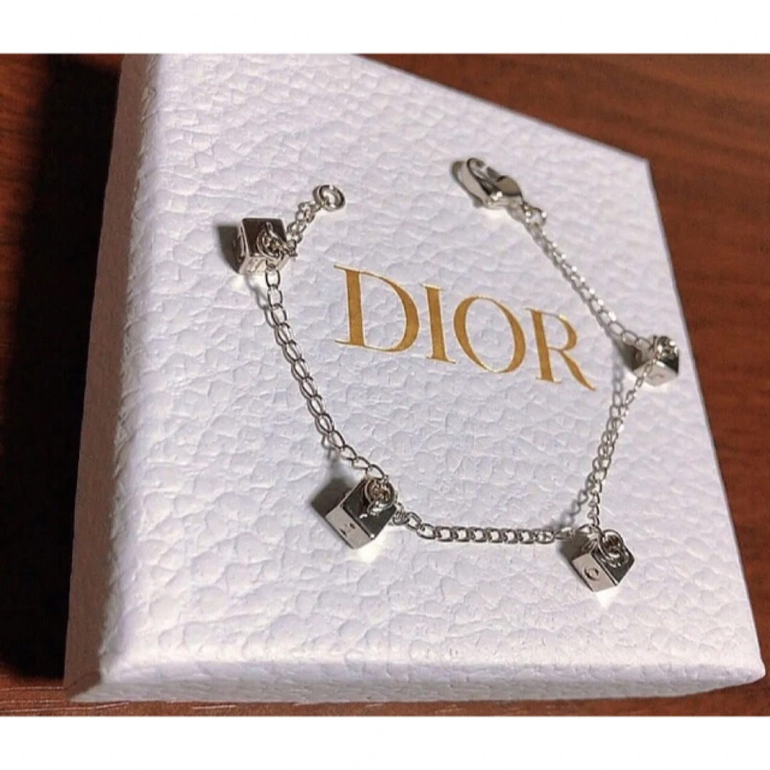Dior 上品 ブレスレット Silver ロゴ 正方形 可愛い