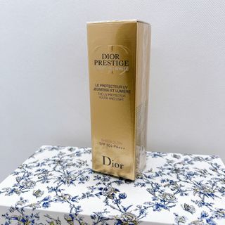 ディオール(Dior)の【新品】DIOR プレステージ ホワイト ル プロテクター UV シアーグロー(化粧下地)