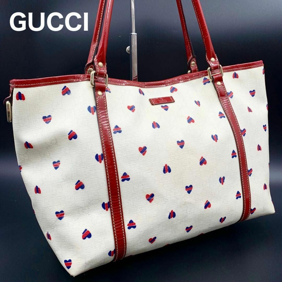 Gucci(グッチ)の希少✨　グッチ　トートバッグ　バレンタイン限定　レディース　ハートロゴ GG柄 レディースのバッグ(トートバッグ)の商品写真