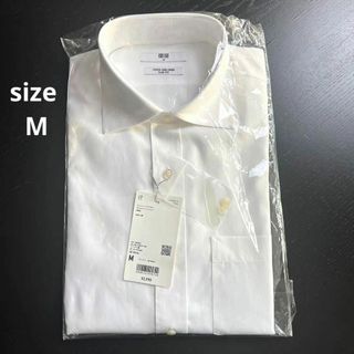 ユニクロ(UNIQLO)の新品☆ユニクロ　スーパーノンアイロンスリムフィットシャツ　長袖　ホワイト(シャツ)