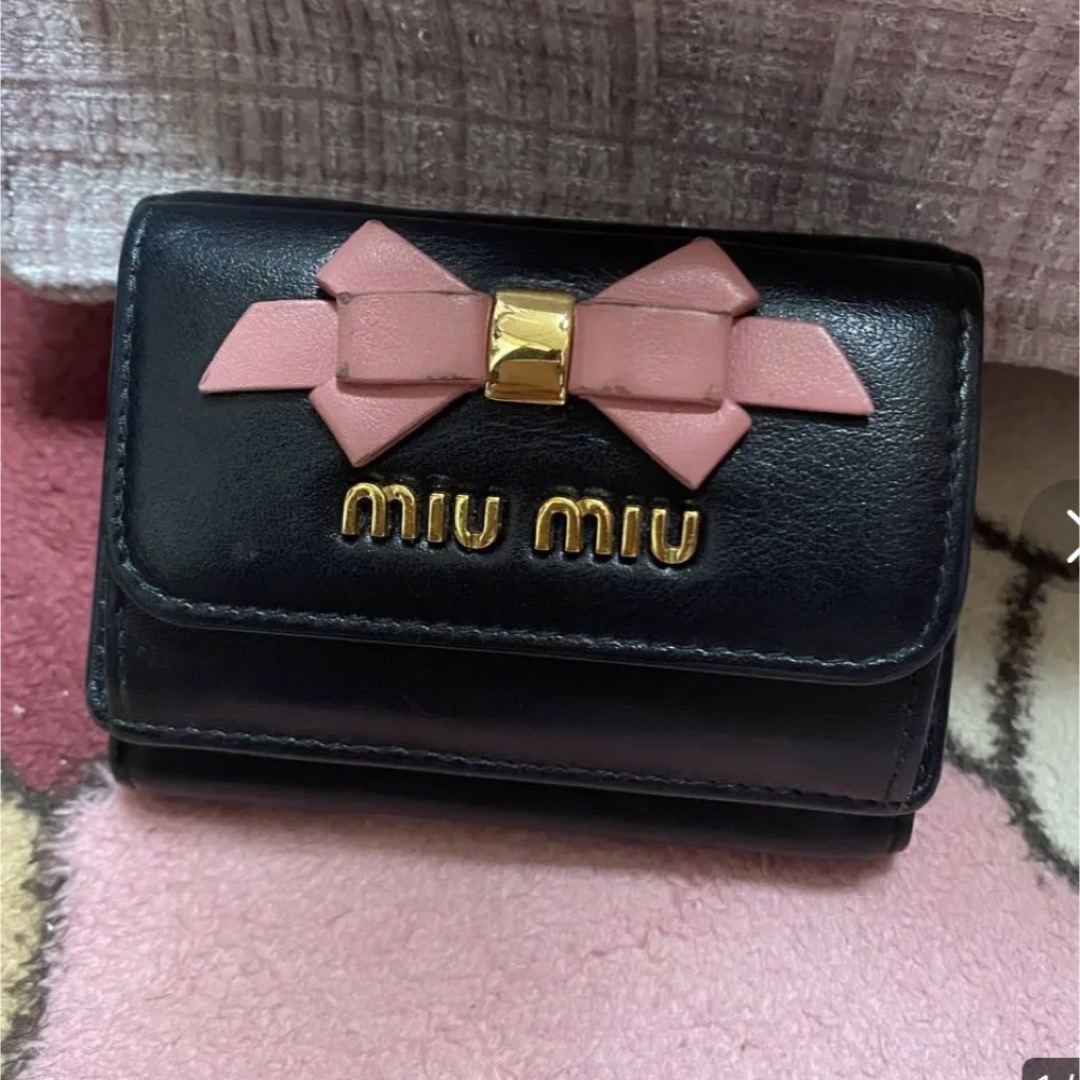 MIUMIU財布