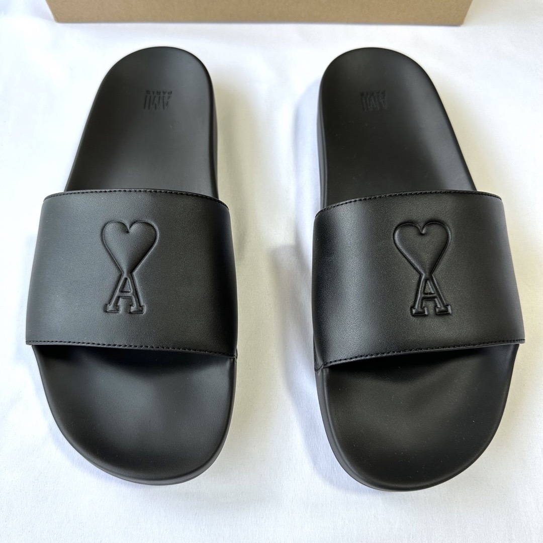 純正特販 新品 アミ Ami Paris AMI DE COEUR プールサンダル 44