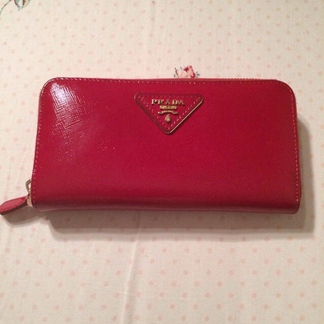 PRADA - プラダ★パテントレザー長財布