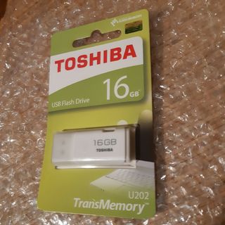 トウシバ(東芝)の東芝　USBメモリ　16ギガ　THN-U202W0160A4 アジア圏モデル(PC周辺機器)