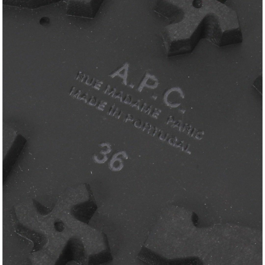 A.P.C(アーペーセー)のA.P.C. ELENA フラットサンダル 23cm アーペーセー レザー レディースの靴/シューズ(サンダル)の商品写真