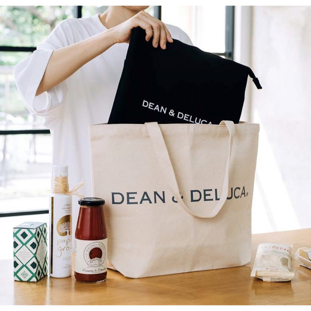 DEAN & DELUCA(ディーンアンドデルーカ)のディーンアンドデルーカ　クッションインナーバッグ　新品 レディースのバッグ(クラッチバッグ)の商品写真