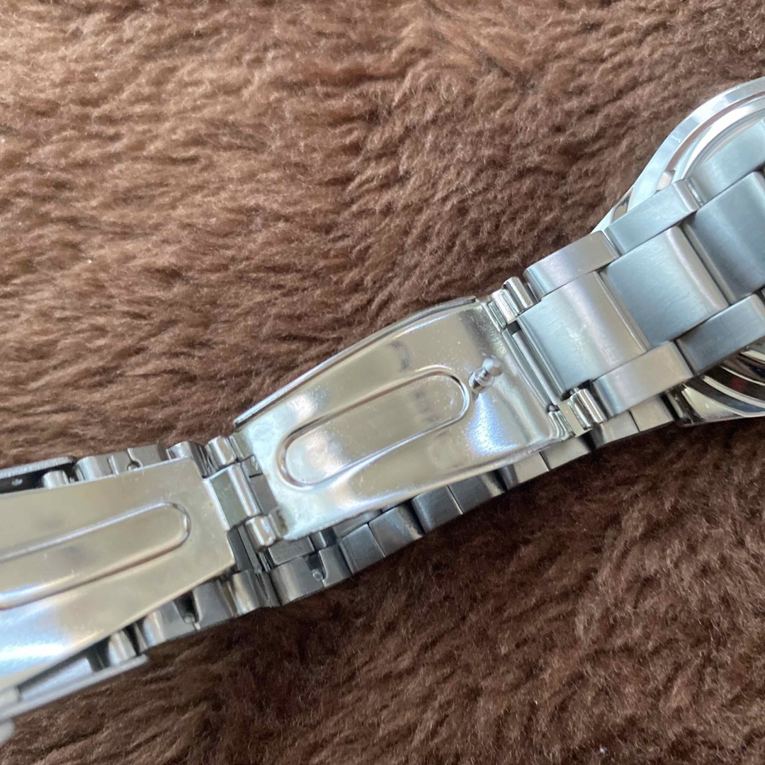 SEIKO(セイコー)のSEIKO ブラック　レッド　メンズ腕時計 メンズの時計(腕時計(アナログ))の商品写真