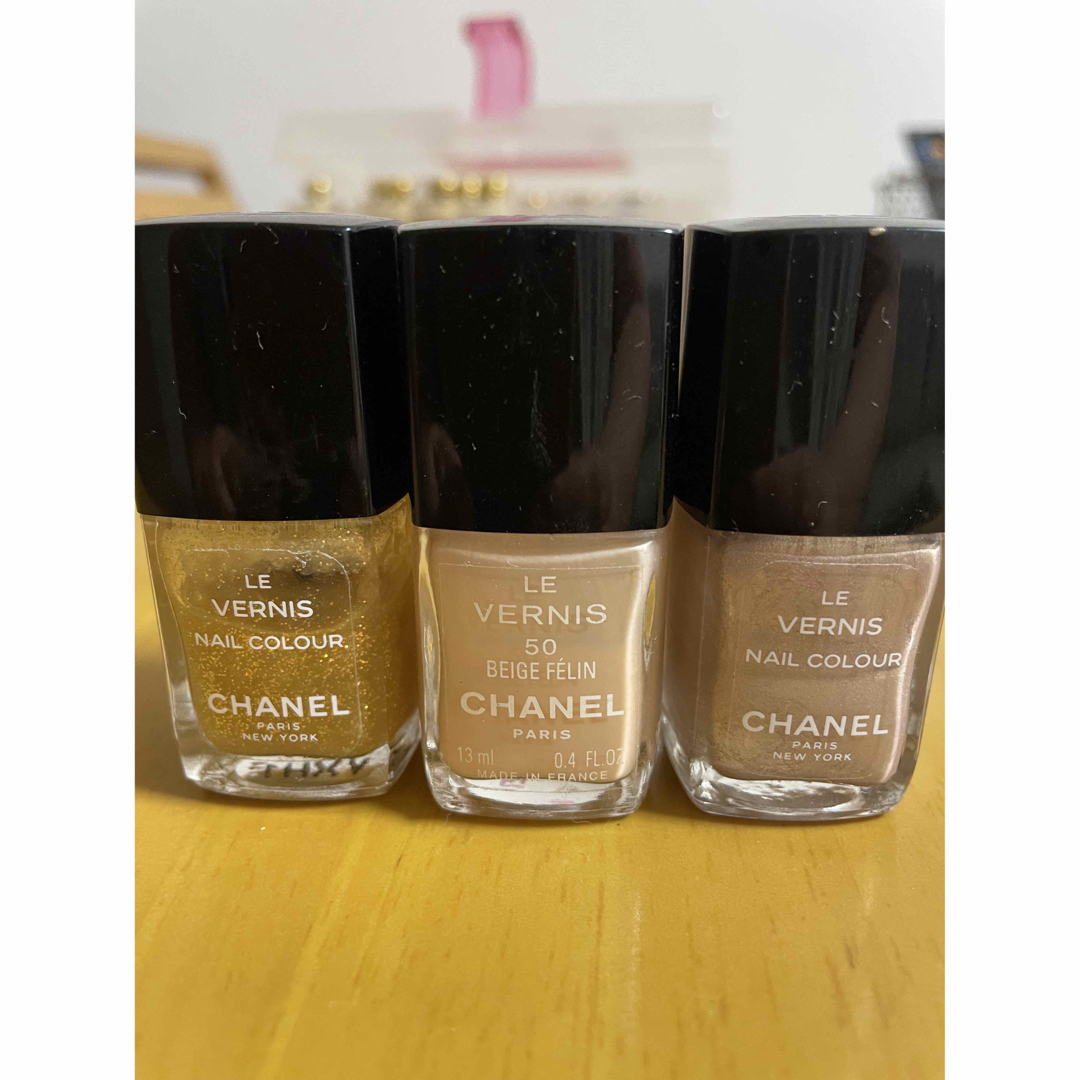 CHANEL(シャネル)のCHANEL マニュキア　9本　残量5割程度 コスメ/美容のネイル(マニキュア)の商品写真