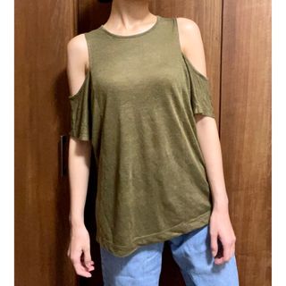 ザラ(ZARA)のZARA ／肩開き 半袖 トップス(カットソー(半袖/袖なし))