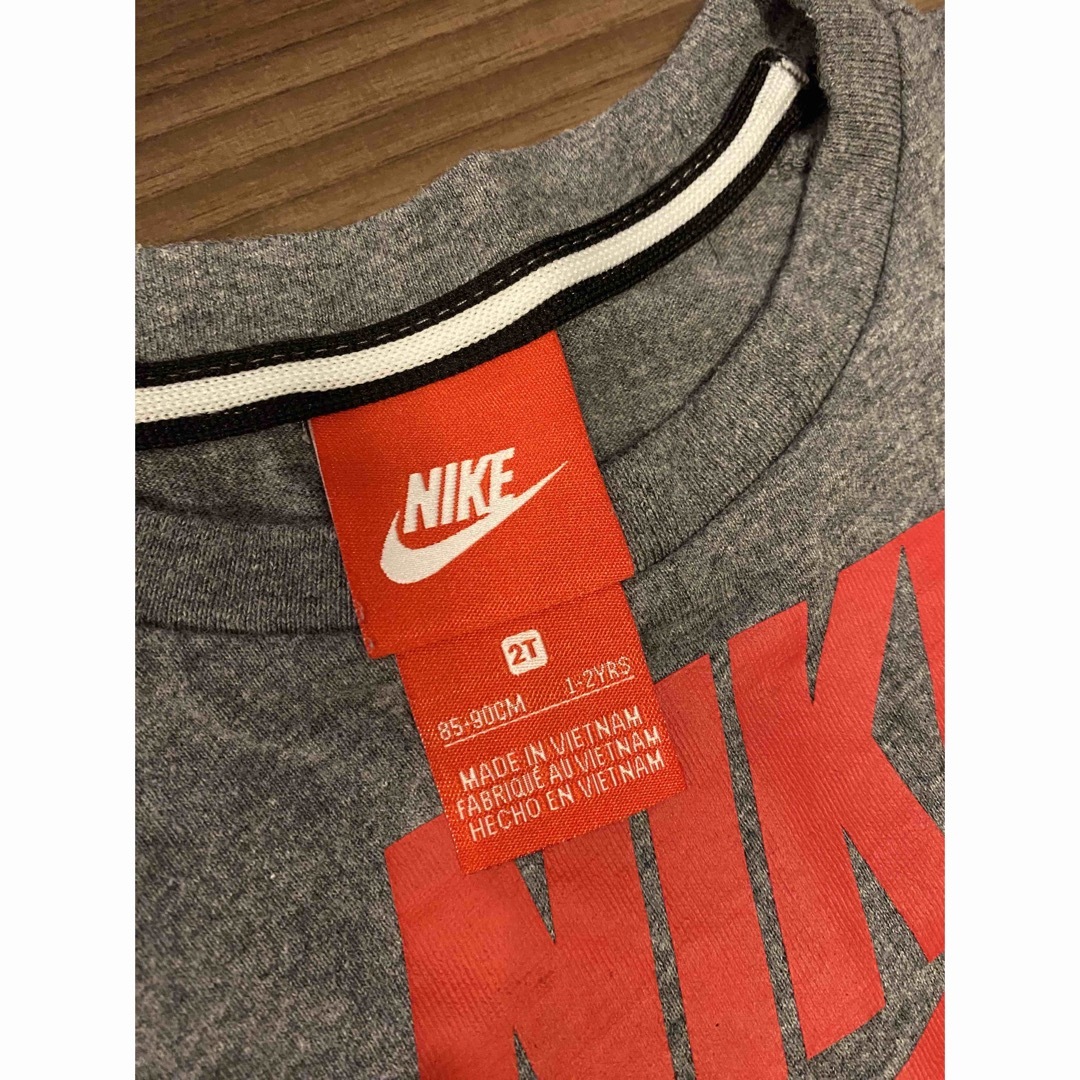 NIKE(ナイキ)のNIKE Tシャツ　2Tサイズ（85-90センチ） キッズ/ベビー/マタニティのベビー服(~85cm)(Ｔシャツ)の商品写真