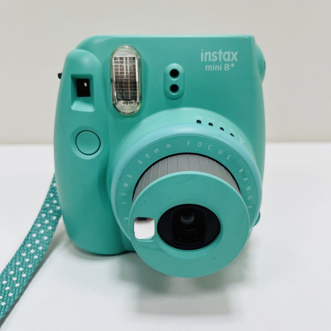 富士フイルム(フジフイルム)の【動作品】FUJIFILM instax mini 8+ ミント スマホ/家電/カメラのカメラ(フィルムカメラ)の商品写真