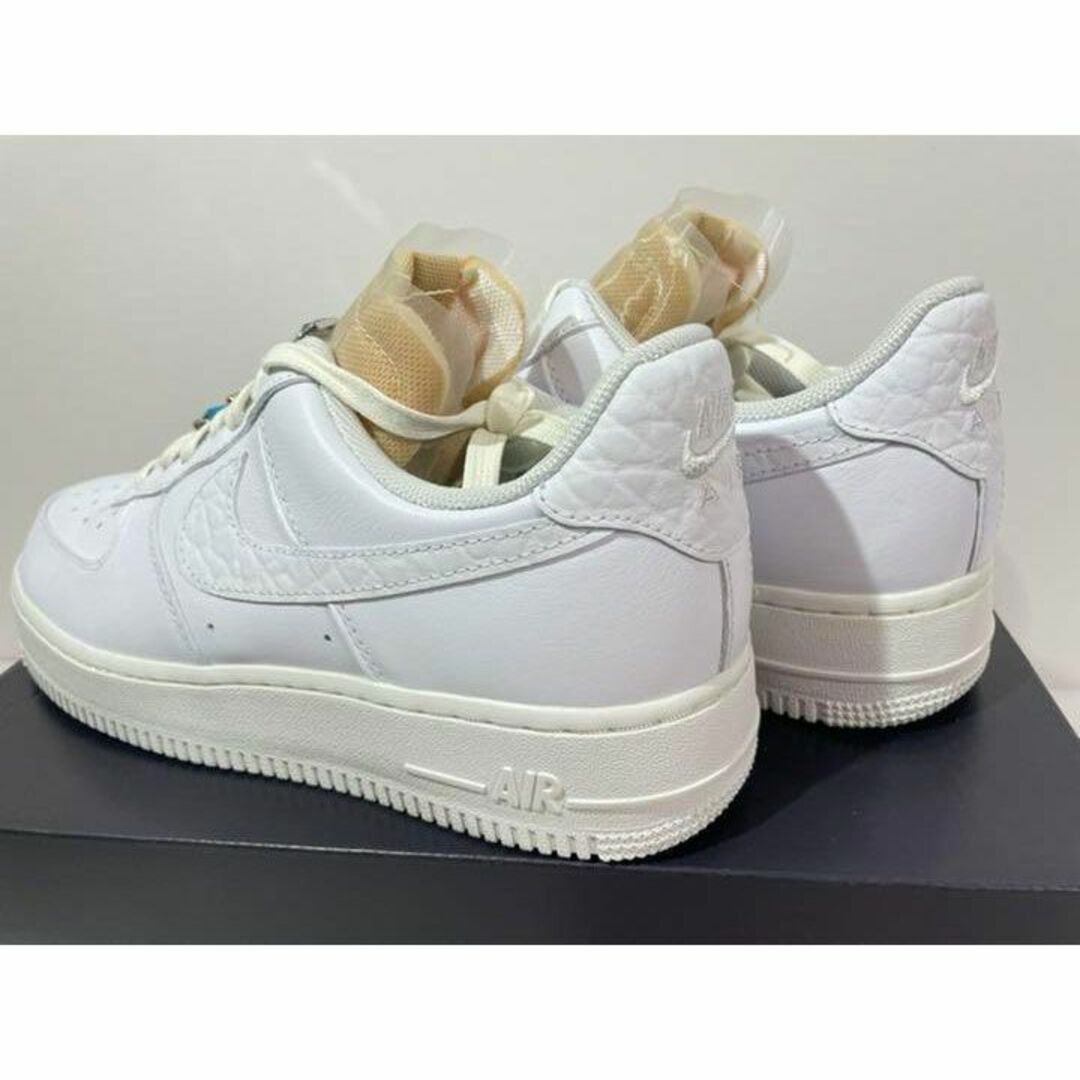 【新品】NIKE WMNS エアフォース1ロー '07LX 