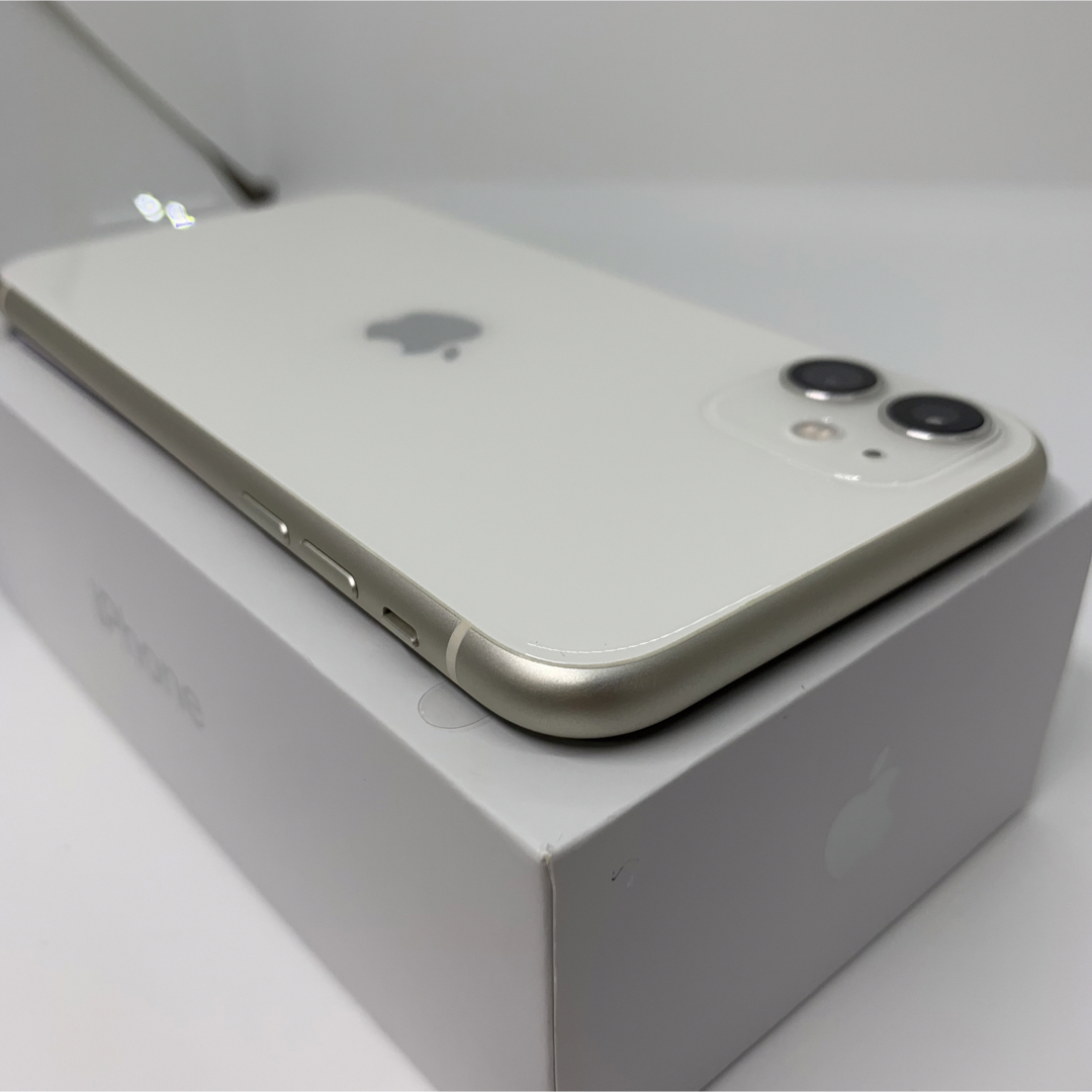 新品　iPhone11 本体　256GB ホワイト　SIMフリー