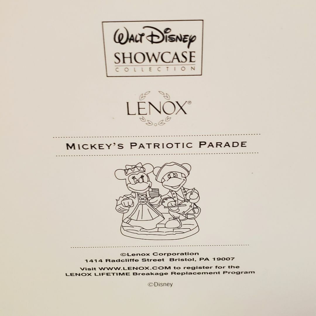 Disney(ディズニー)の【超レア・一点もの・新品】レノックス ミッキーとミニーの愛国パレード　ディズニー インテリア/住まい/日用品のインテリア小物(置物)の商品写真